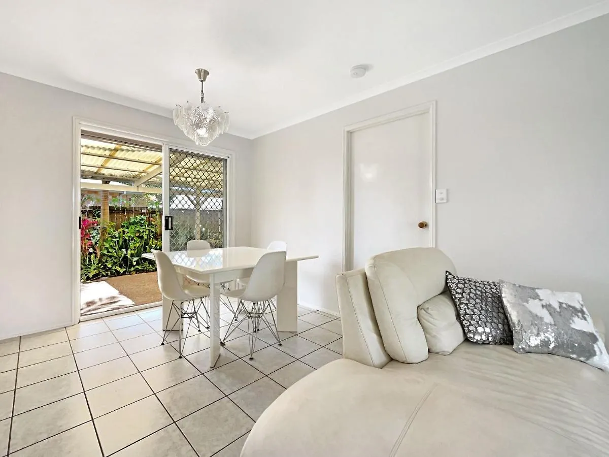 Appartamento Unit 1 18 Lorraine Avenue Marcoola